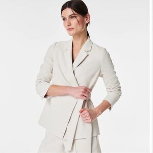 $248 Spanx NWT Carefree Crepe Wrap Blazer Small 20906R
